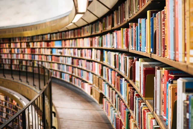 Ksiązki w bibliotece