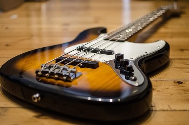 Pierwsza gitara – 5 porad dla kupującego